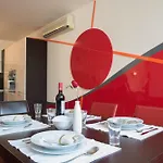 Апартаменты Comfort Family With Balcony And Sea View Сплит