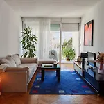 Comfort Family With Balcony And Sea View Апартаменты *