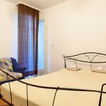 Апартаменты Comfort Family With Balcony And Sea View Сплит